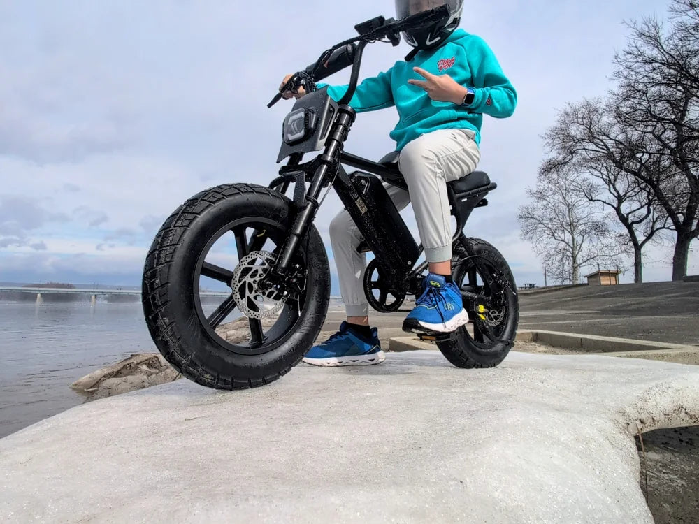 Velotric Fold 1 Plus vs Macfox M16: Folding Storage or Lower Wide-Tire Daily?