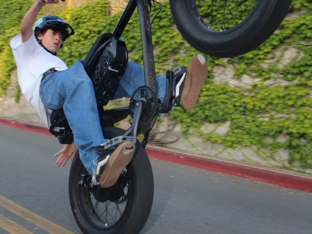 Traditional Bicycle vs. Electric Bike: What’s the Real Difference?