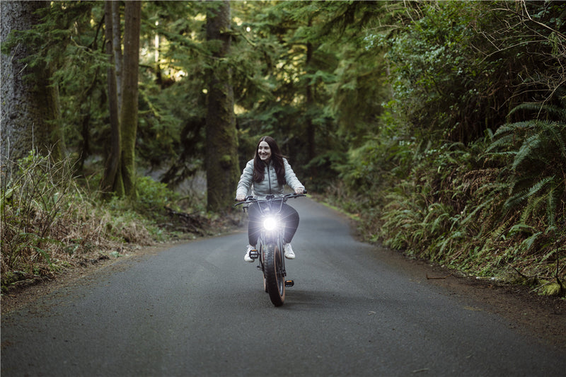 5 Tips for a City Break on an E Bike | Macfox Electric Bike