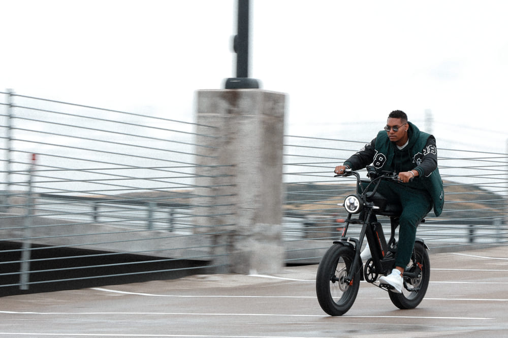 articles/Benefits-Of-Electric-Bikes-For-Boxers-And-Athletes_576b2652-ac27-440f-bdce-807c3f063902.jpg