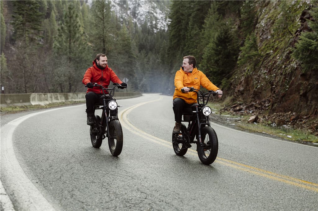 articles/Fat-Tire-Electric-Bike-Riding-Difficulty.jpg