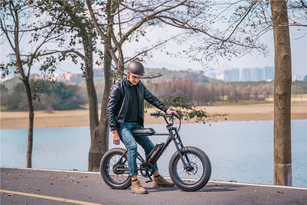 The Intersection of E-Bikes and Public Transport