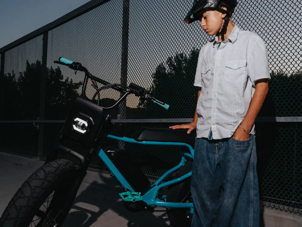 articles/can-you-charge-an-ebike-at-a-car-charging-station-macfox-x7.webp