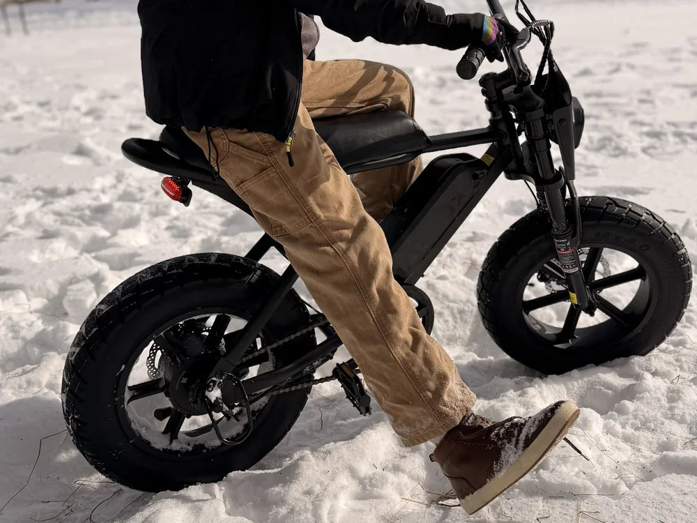 articles/macfox-m16-electric-bike-lifestyle-photo-011.webp