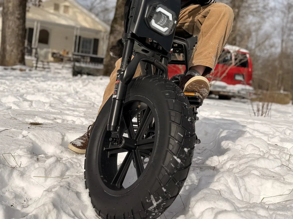 articles/macfox-m16-electric-bike-lifestyle-photo-014.webp