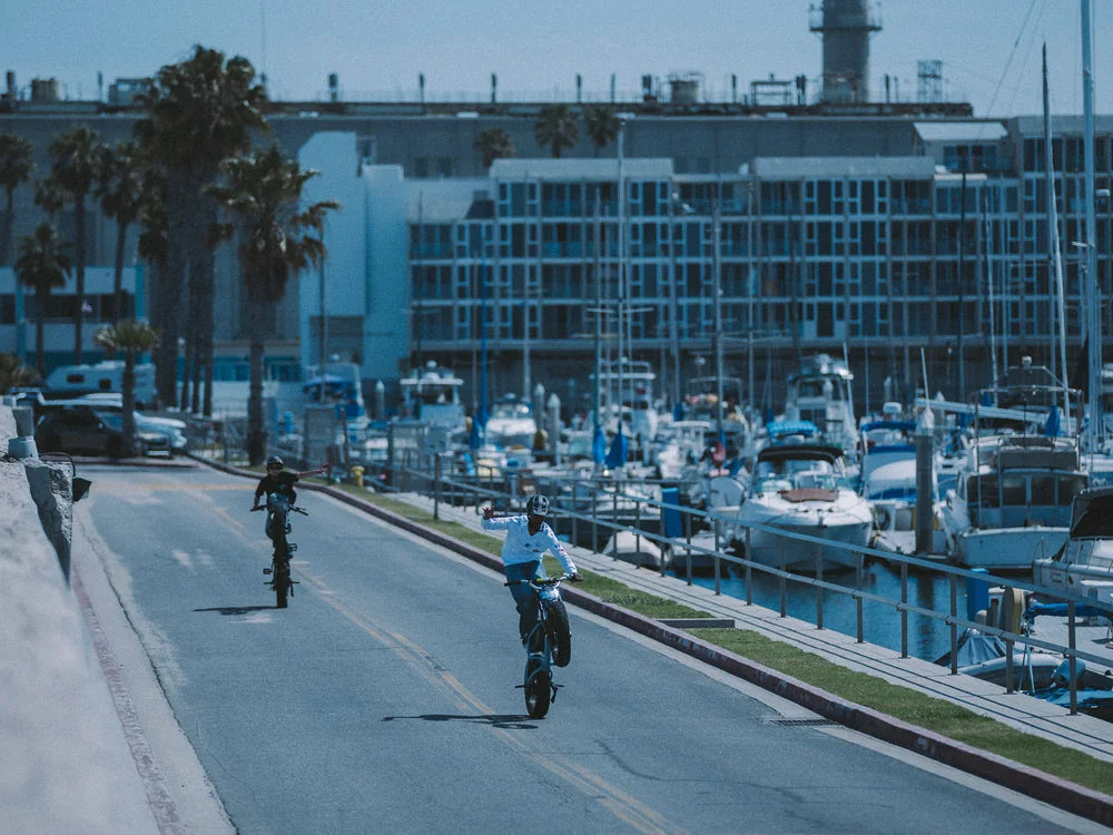 Fat Tire E-Bike in Strong Wind: When to Slow Down or Stop