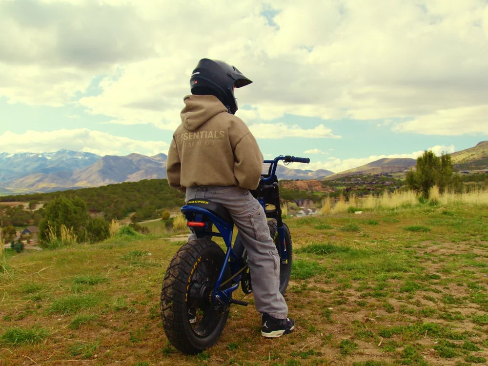 articles/macfox-x7-electric-bike-lifestyle-photo-190_1abdb921-c440-4126-a587-afeab10c5a6e.webp