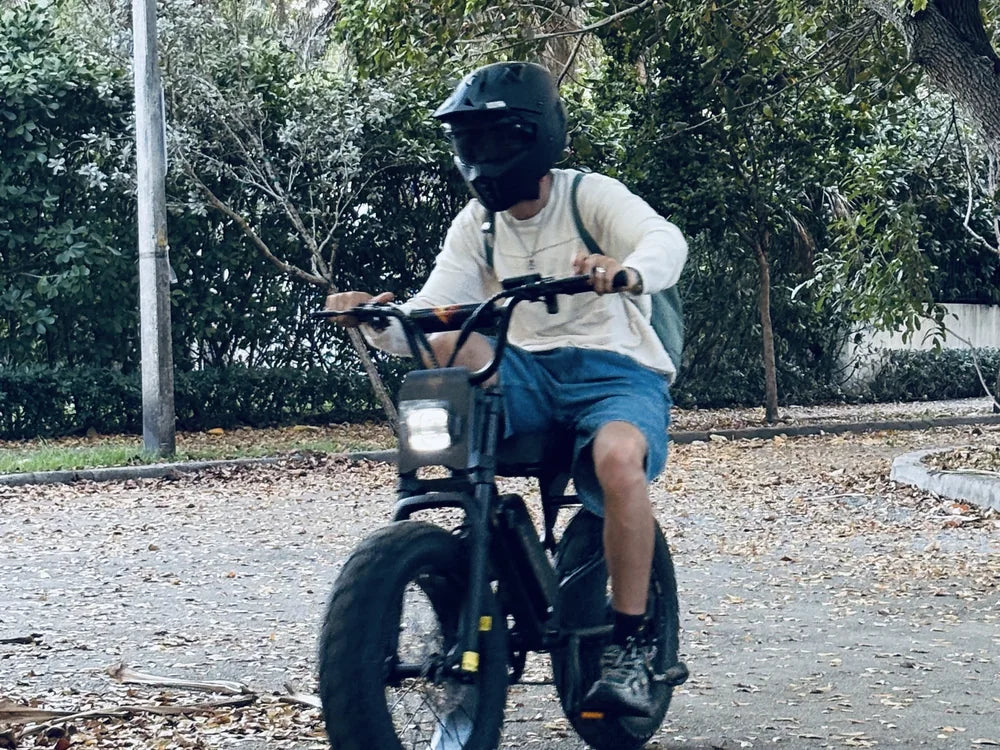 articles/macfox-x7-electric-bike-lifestyle-photo-202.webp