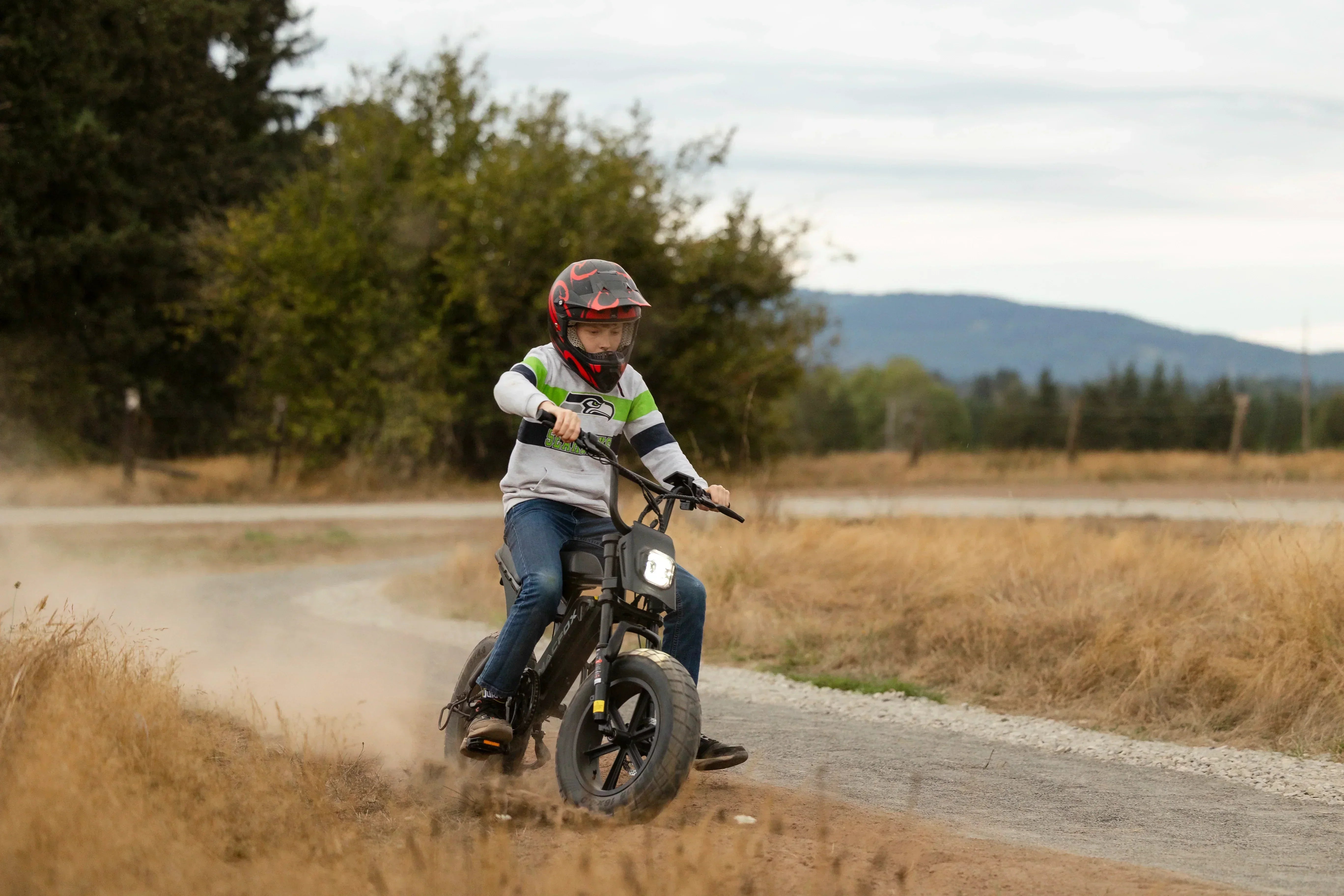 Youth Electric Bike Style Guide: How to Stand Out on the Streets